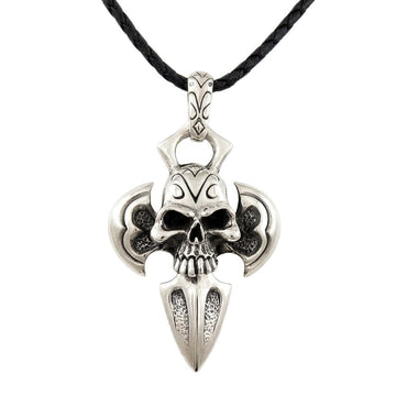 Anhänger aus 925er Sterlingsilber in Form eines gotischen Totenkopf-Dolches an einer schwarzen Lederkette