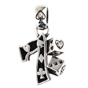 Ciondolo numero fortunato 7, scatto professionale in studio su sfondo bianco che esalta ogni dettaglio del design.