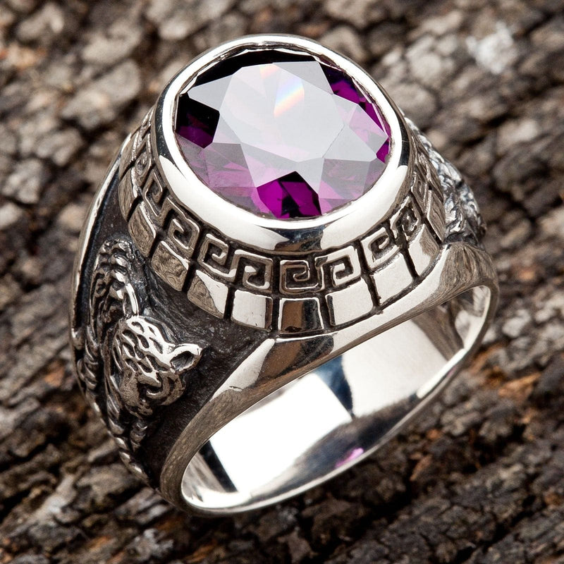 Un anello yin yang drago e tigre per uomo, realizzato a mano in argento sterling con un grande zircone amethysta viola.