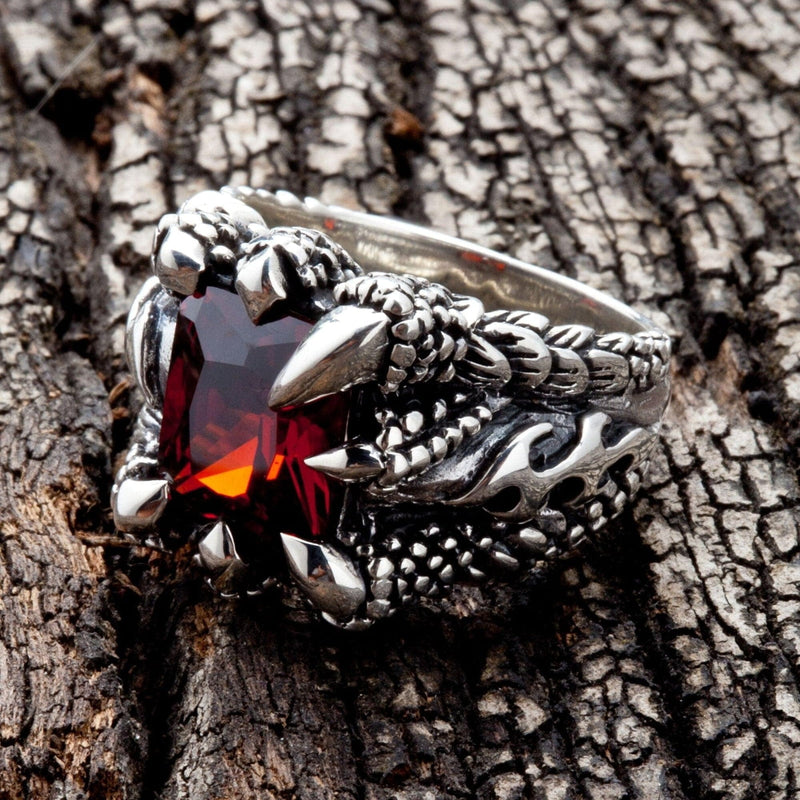 Bague gothique en argent 925 à griffes en grenat rouge