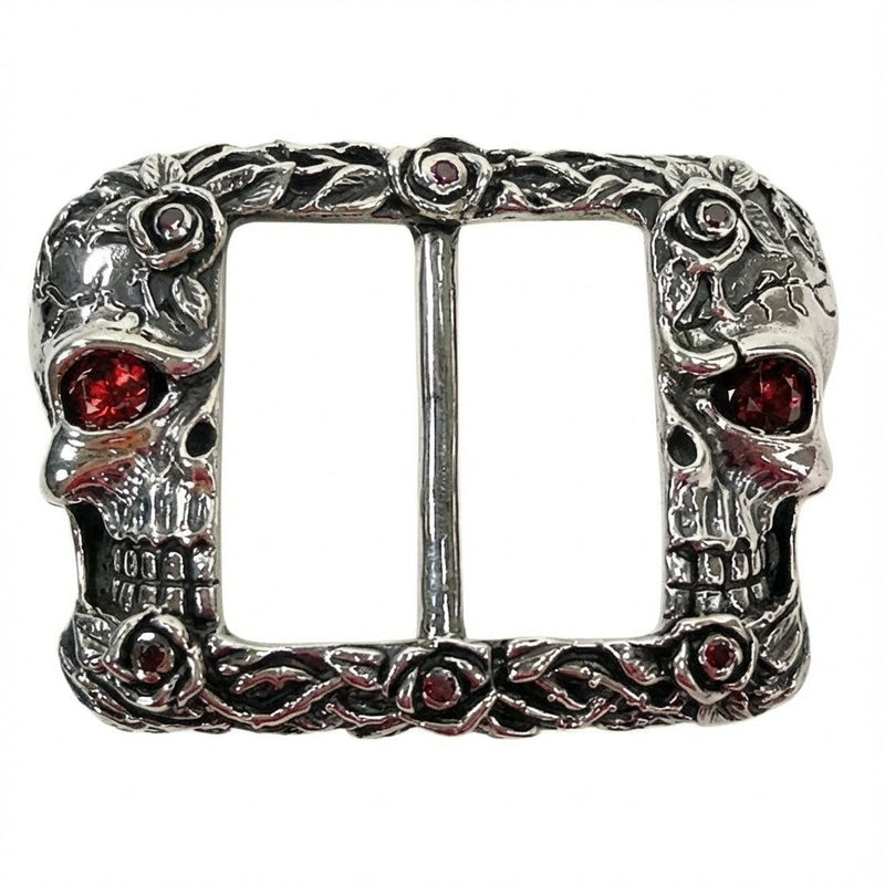 Skull and roses belt buckle with red garnet eyes in 925 sterling silver front view
