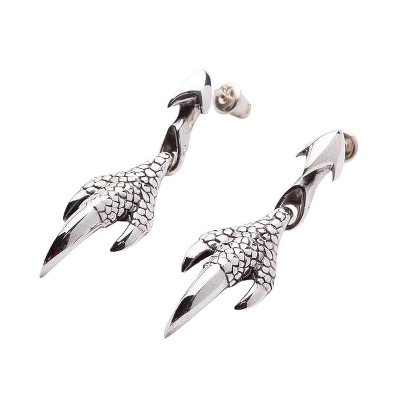 Pendientes de gota garra de dragón en plata de ley, vista frontal con escamas detalladas y tres garras