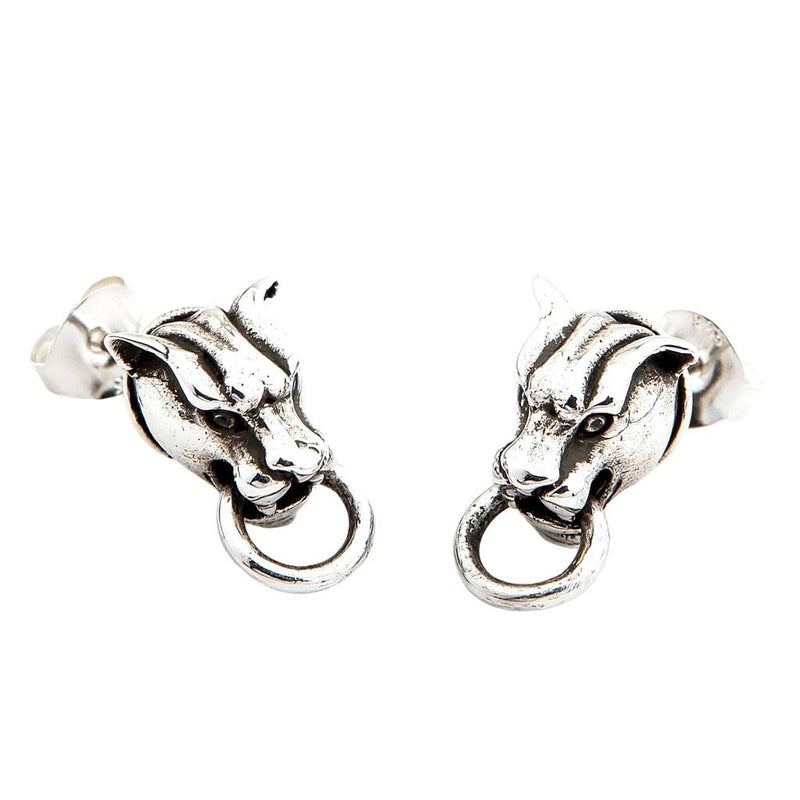 Paar Tigerkopf-Ohrstecker aus 925er Sterlingsilber mit schwingendem Ring, oxidiertes Finish, präsentiert auf weißem Hintergrund.