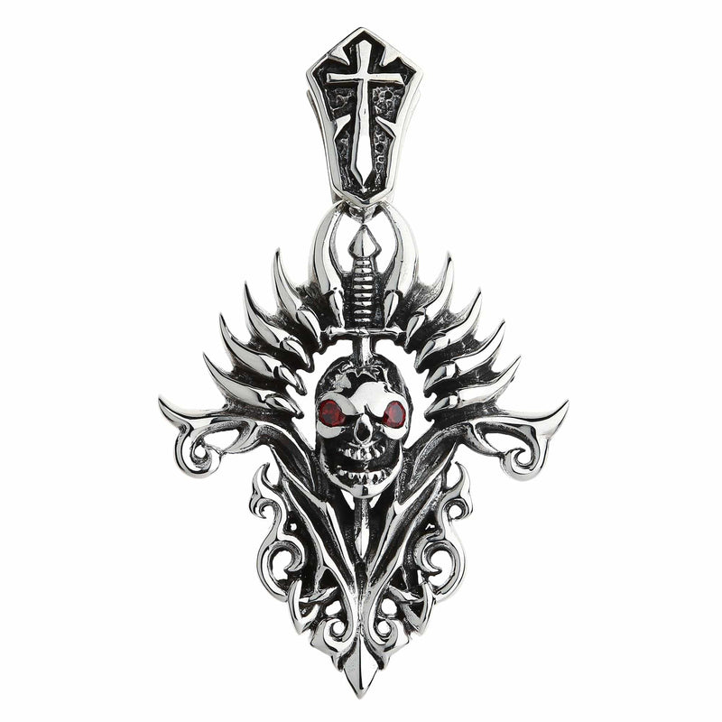 Dödskallehängsmycke i tribal bladform av .925 sterling silver, med röda stenögon och en dolk driven ned genom skallen.