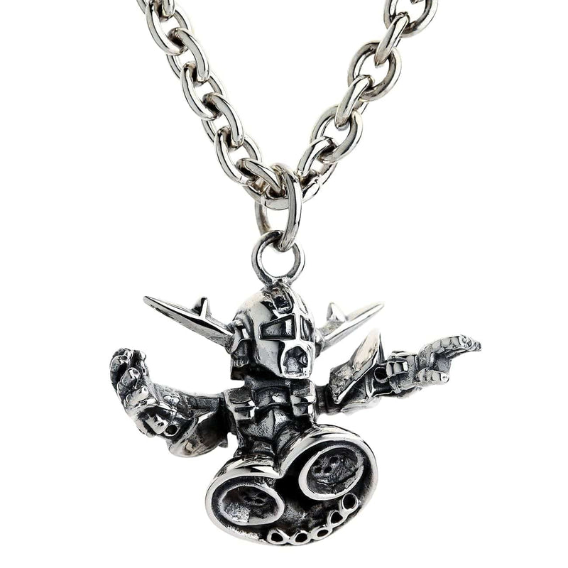 Ein Chibi Mazinger-Anhänger für eine Halskette, fachmännisch aus massivem Sterlingsilber handgefertigt und mit einer brillanten Polierung versehen.