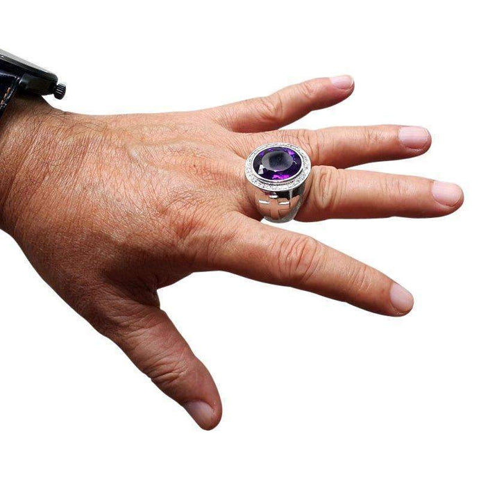 Co to jest pierścień biskupi i jakie ma znaczenie?