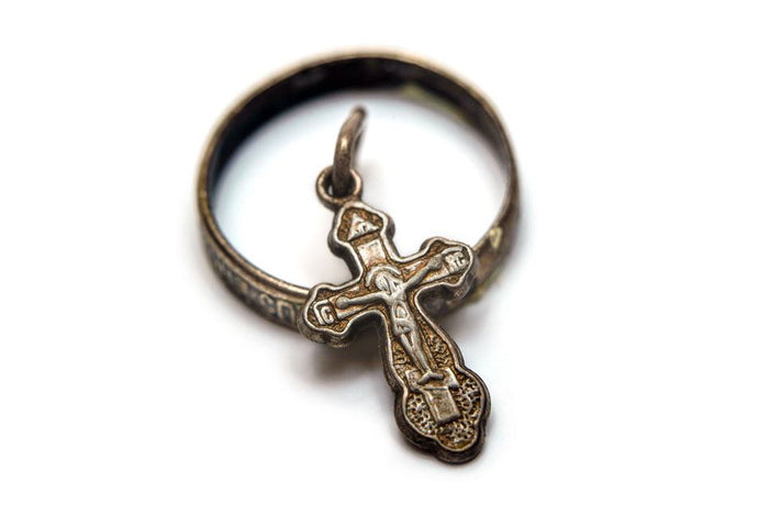 5 ocasiões especiais onde anéis de cruz são presentes perfeitos