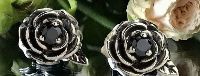 The Significance and Variety of Rose Jewelry