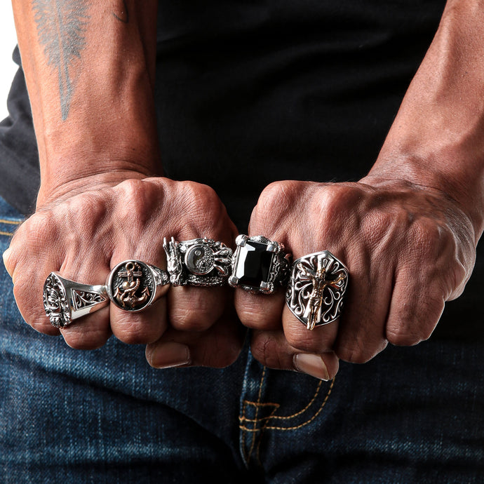 Srebrny męski pierścionek… Z czego są naprawdę zrobione?