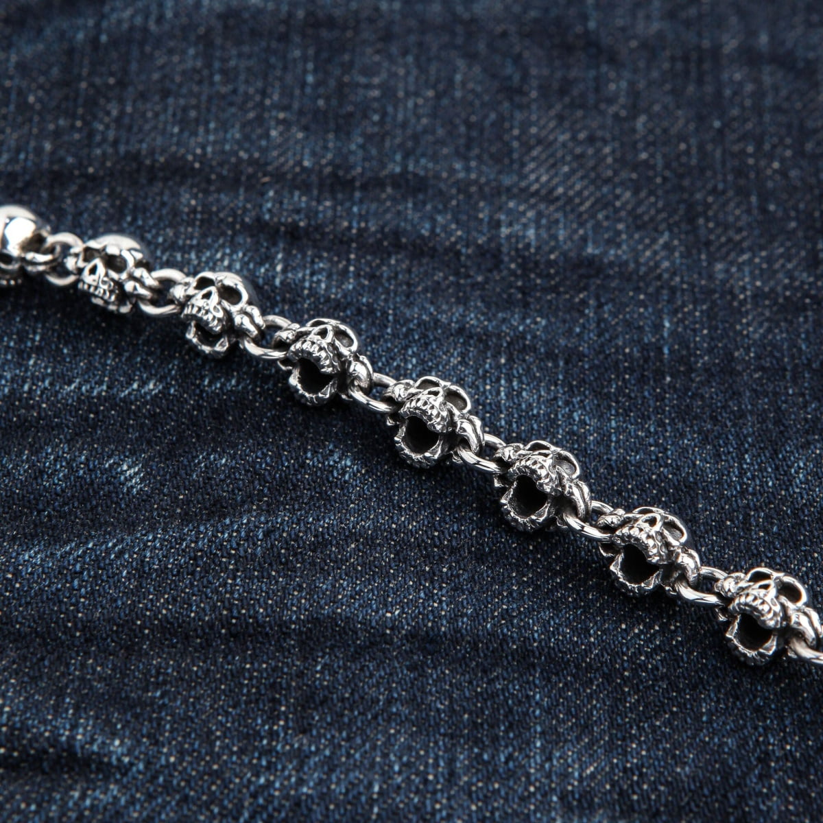 JPDP Bracciale uomo con teschio Bracciale con zirconi intarsiati JPDP Bracciale uomo con teschio Bracciale con zirconi intarsiati