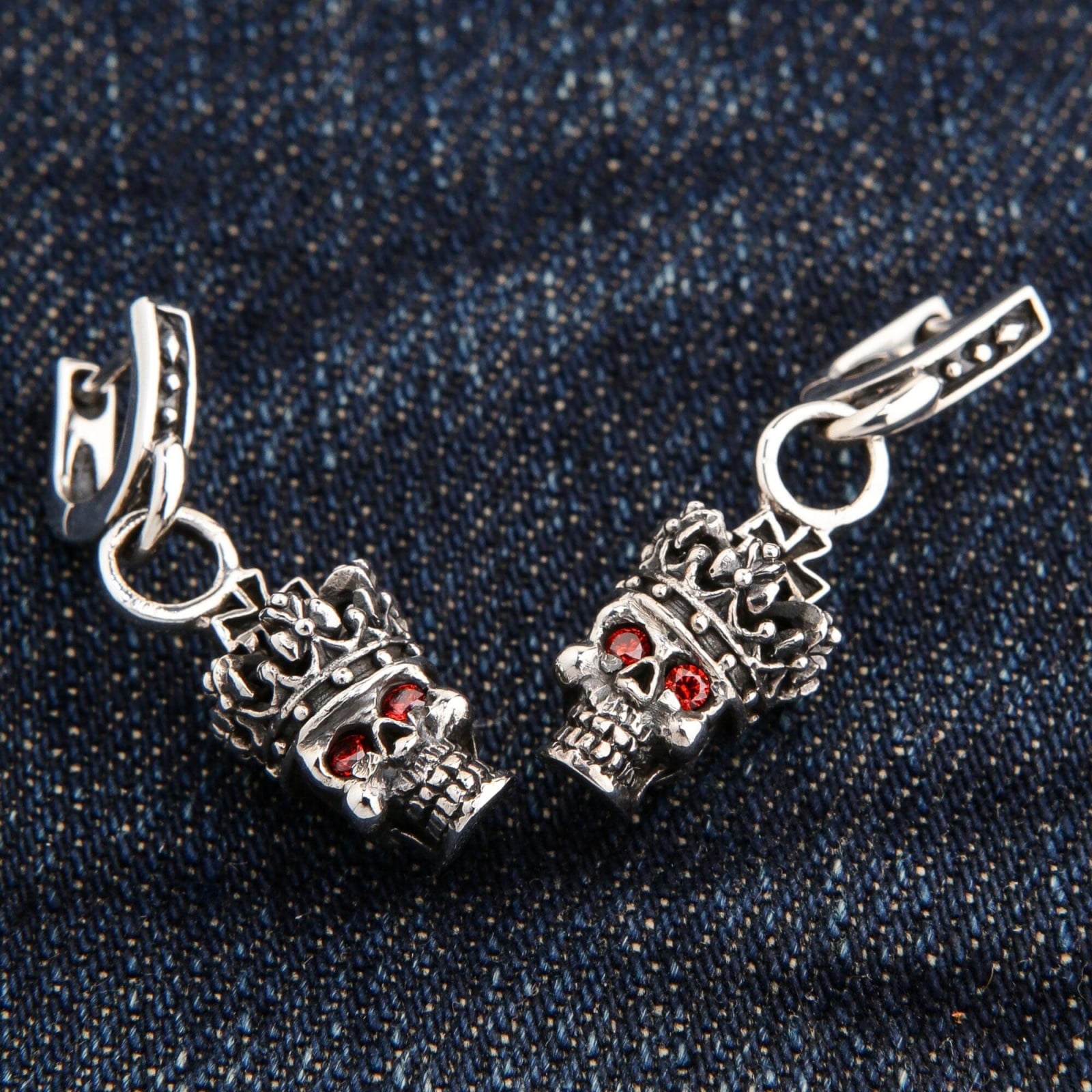 Boucles d'oreilles gothiques en argent sterling Boucles d'oreilles gothiques en argent sterling