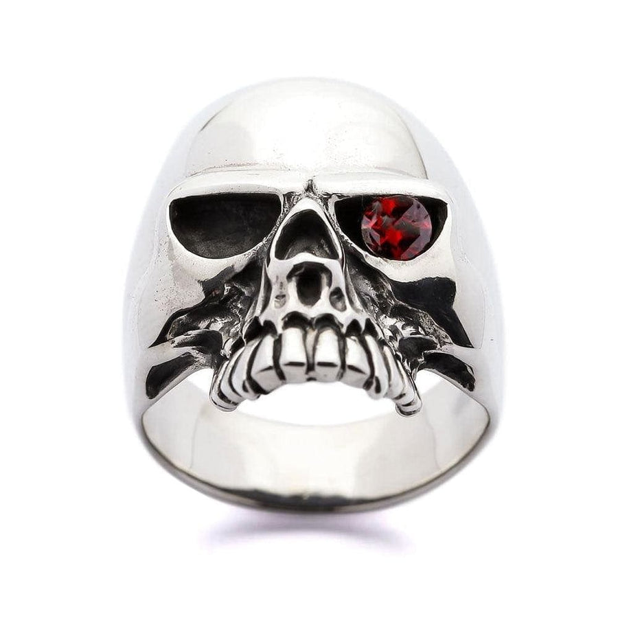 Anello teschio in argento sterling massiccio con occhio in granato rosso autentico e finitura altamente lucidata.