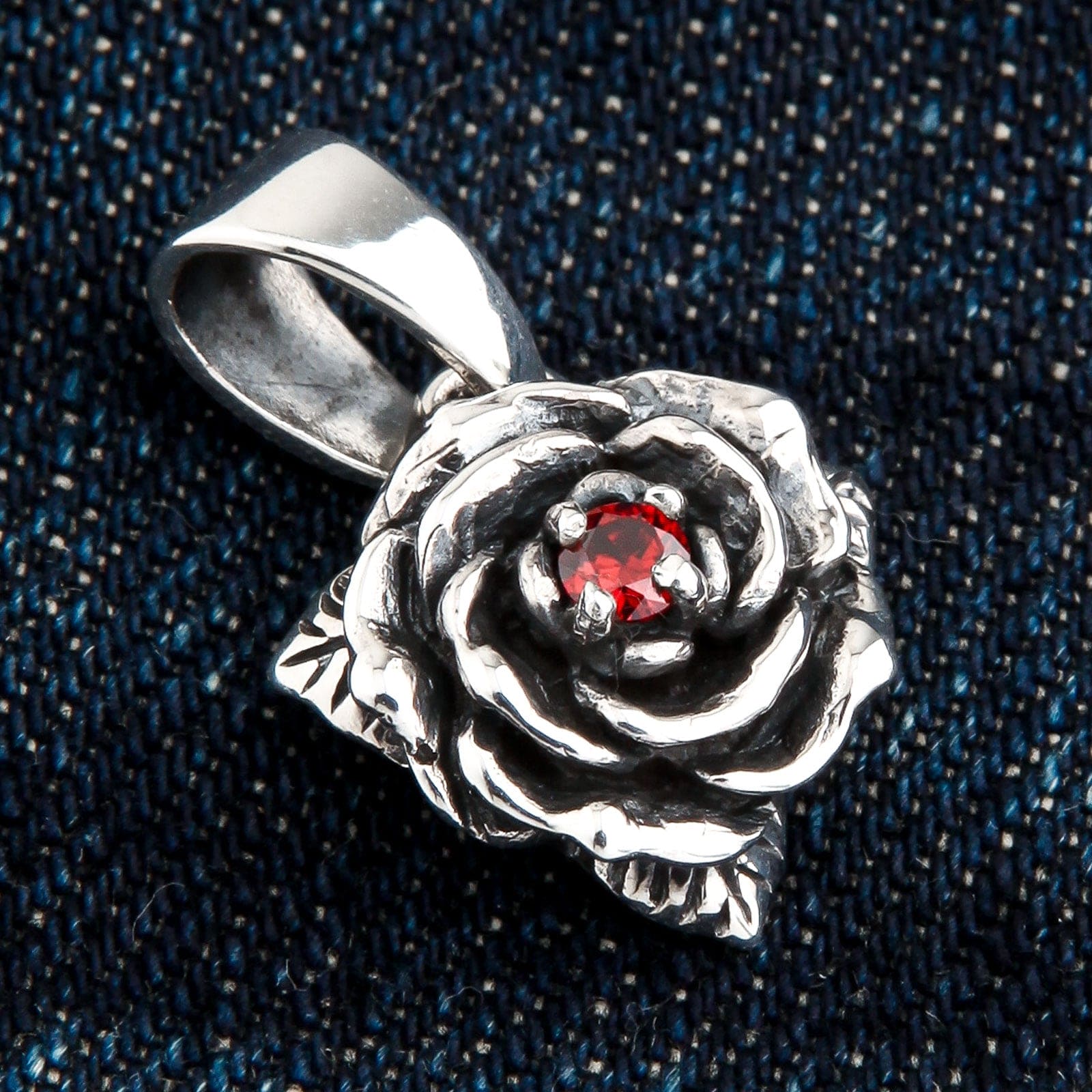 Ciondolo teschio in argento sterling gioielli gotici collana Ciondolo teschio in argento sterling gioielli gotici collana