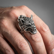 handcrafted-werewolf-ring-on-