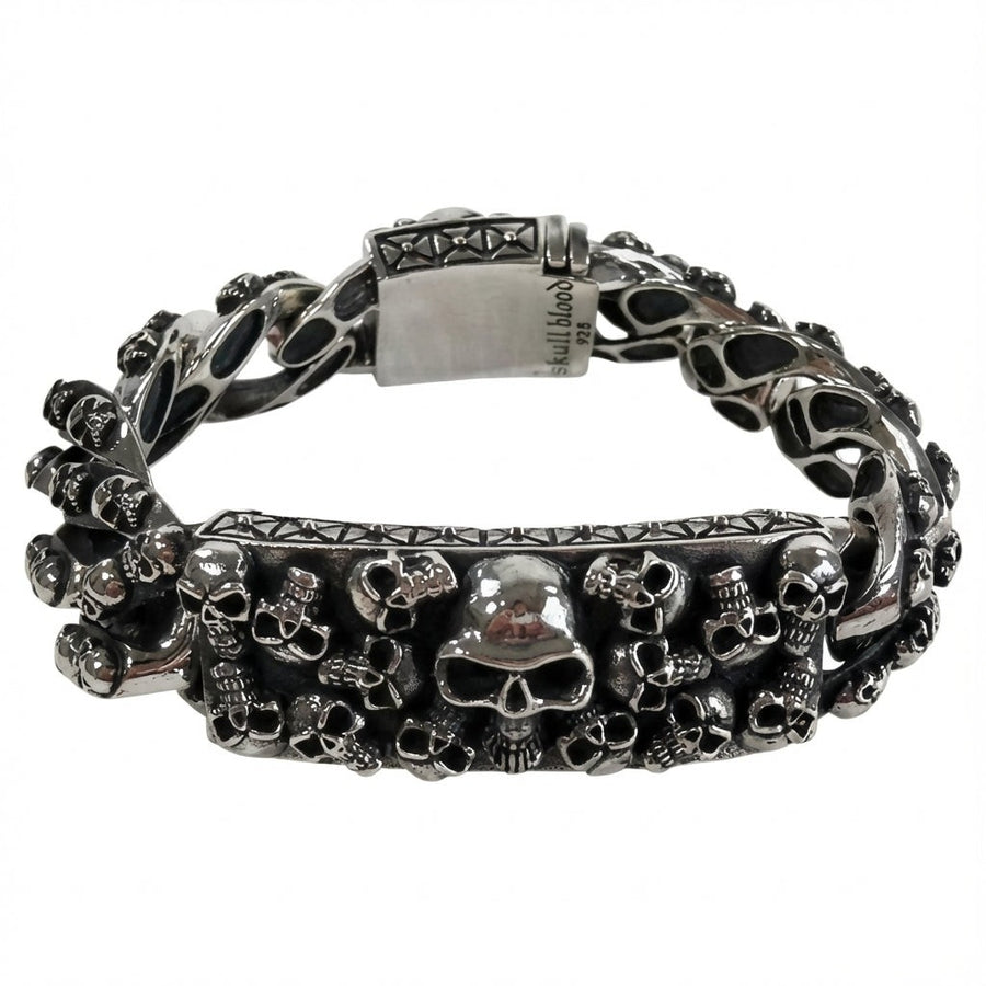 Massivt hodeskalle-ID-armbånd i sterling sølv, frontvisning med detaljerte utskjæringer i 925 sølv