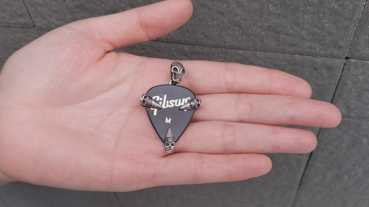 13 Skull Pick Holder — Guitarist Pendant | Bikerringshop