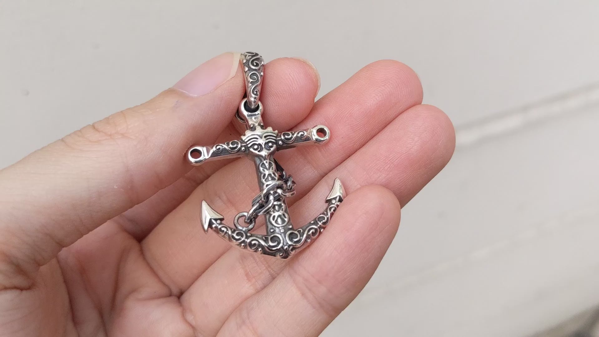 Anchor Pendant — Gothic
