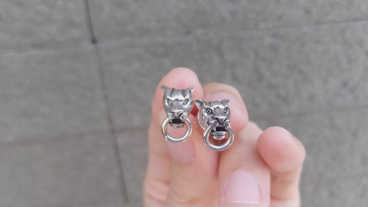タイガーヘッドバイカーイヤリング — 純度925スターリングシルバー製