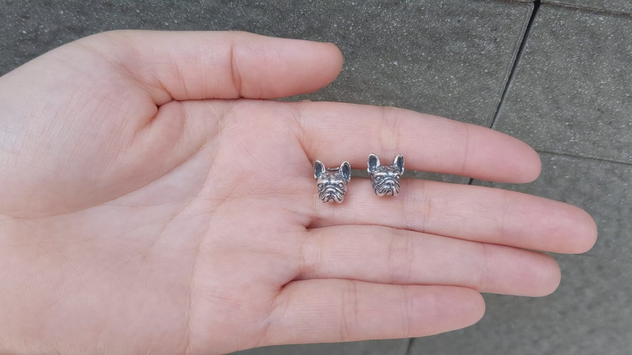 フレンチブルドッグピアス — ドッグラバーのためのユニセックス