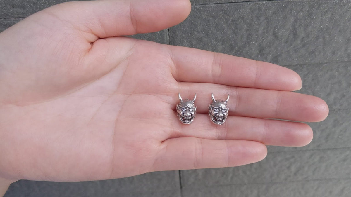 Homme Acier Démon Oni Tête Clous d'oreille Boucles d'oreilles