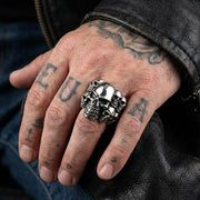 Rammer.リング.バイカー.silver.スカル.ゼウス.rock メンズバイカーリング — ゴシックバンド、道のために