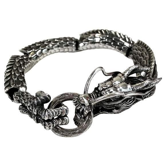 Silver Bracelet Designs : रूठ गई गर्लफ्रेंड तो गिफ्ट करें सिल्वर ब्रेसलेट, क